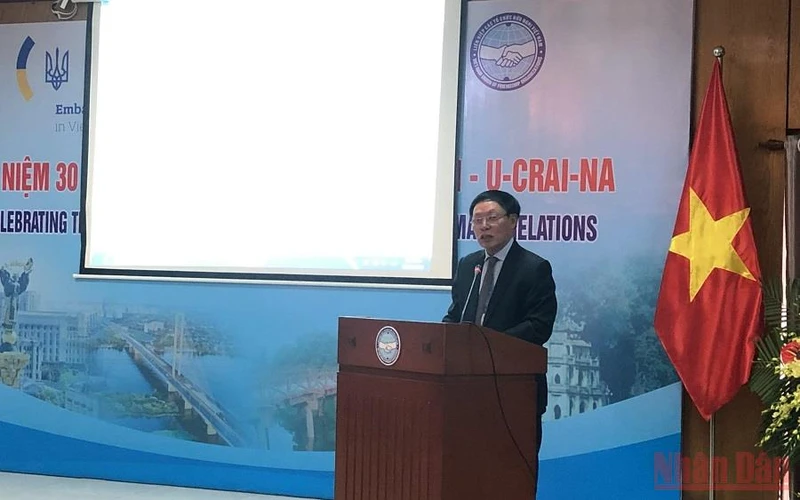 Ông Đặng Văn Chiến, Chủ tịch Hội hữu nghị Việt Nam-Ukraine phát biểu tại buổi lễ.