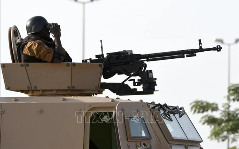 Binh sĩ Burkina Faso tuần tra tại Ouagadougou. (Ảnh tư liệu: AFP/TTXVN)