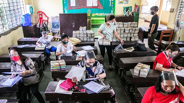 Nhiều trường học ở Philippines đang chuẩn bị mở cửa các lớp học trực tiếp .Ảnh: RAPPLER
