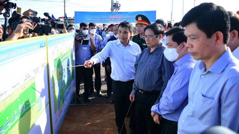 Thủ tướng kiểm tra dự án Sân bay quốc tế Long Thành ngày 6/2. (Ảnh: Bộ Giao thông vận tải cung cấp)