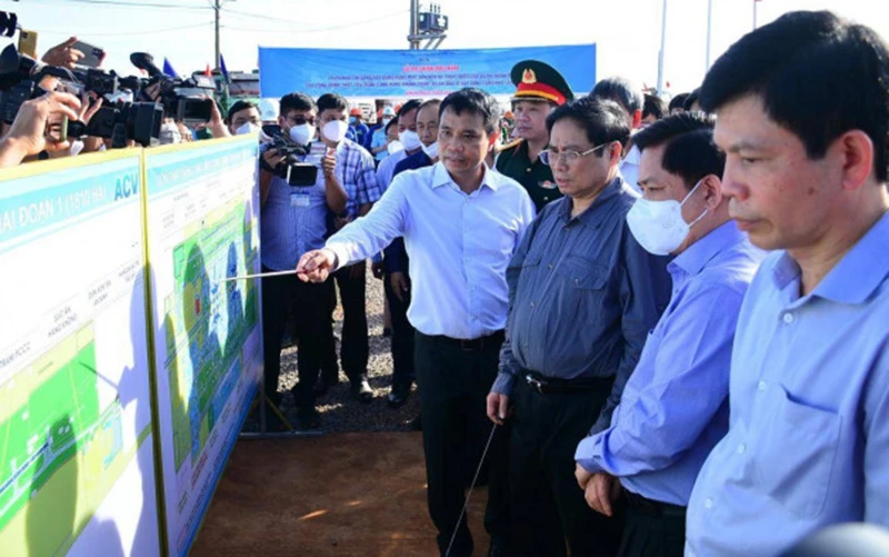 Thủ tướng Phạm Minh Chính kiểm tra dự án sân bay Long Thành, ngày 6/2 vừa qua.
