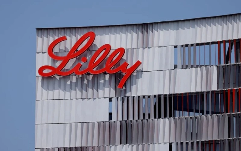 Logo của Eli Lilly bên ngoài một văn phòng của hãng tại San Diego, California, Mỹ. (Ảnh: Reuters)