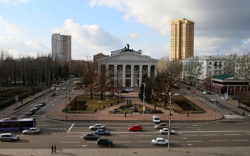 Một góc trung tâm thành phố Donetsk. (Ảnh: TASS)