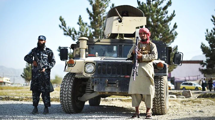 Lực lượng Taliban truy quét IS-K tại tỉnh Khorasan. Ảnh: AFP