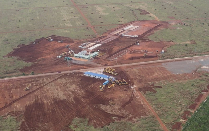 Hạng mục san nền dự án đầu tư xây dựng sân bay Long Thành giai đoạn 1 bắt đầu được triển khai thực hiện.