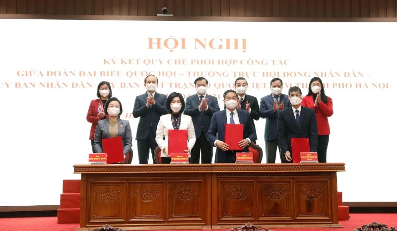 Lễ ký kết Quy chế phối hợp công tác giai đoạn 2021-2026 giữa Đoàn đại biểu Quốc hội, Thường trực HĐND, UBND, Ủy ban MTTQ Việt Nam TP Hà Nội.