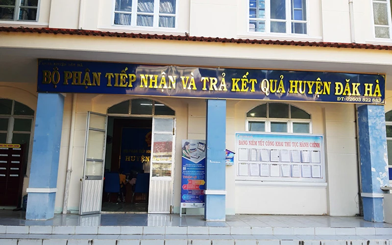 Trụ sở Phòng Tài nguyên và Môi trường huyện Đăk Hà, tỉnh Kon Tum được chuyển thành Bộ phận tiếp nhận và trả kết quả của huyện vào năm 2021.