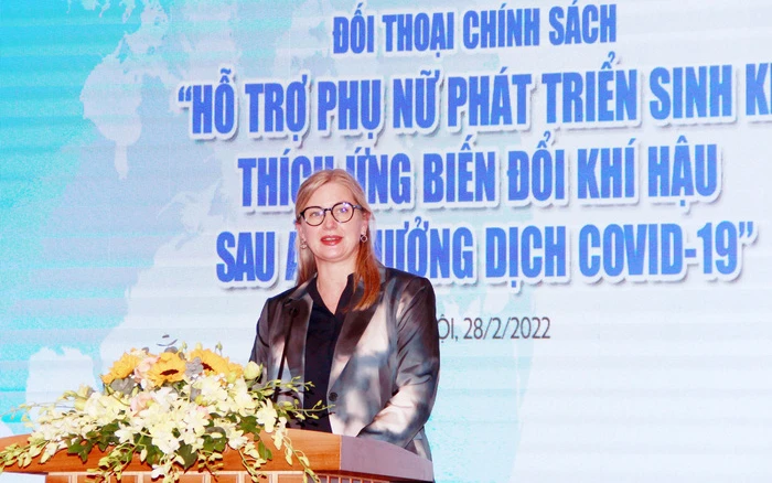 Đại sứ Thụy Điển tại Việt Nam Ann Mawe phát biểu tại Đối thoại. (Ảnh: UN Women)