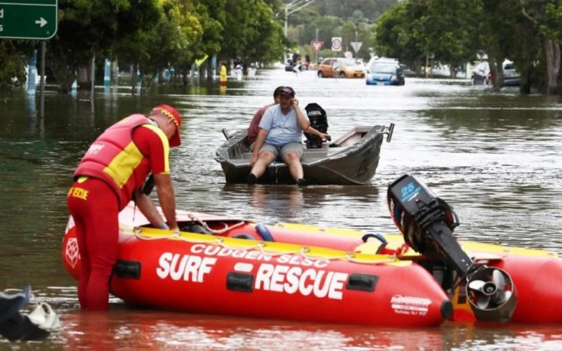 Mưa lớn đang gây ngập lụt nghiêm trọng ở bang New South Wales, Australia. Ảnh: REUTERS