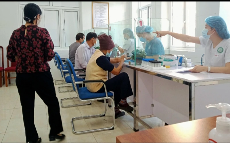 Đến nay, hơn 40% số người từ 18 tuổi trở lên trên địa bàn tỉnh Thái Nguyên được tiên 3 mũi vaccine phòng Covid-19.