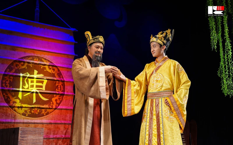 Tại Liên hoan Sân khấu kịch nói toàn quốc 2021, vở diễn Thiên mệnh đã được trao Huy chương vàng; vai diễn Trần Thủ Độ mang về HCV cá nhân cho NSƯT Tạ Tuấn Minh.