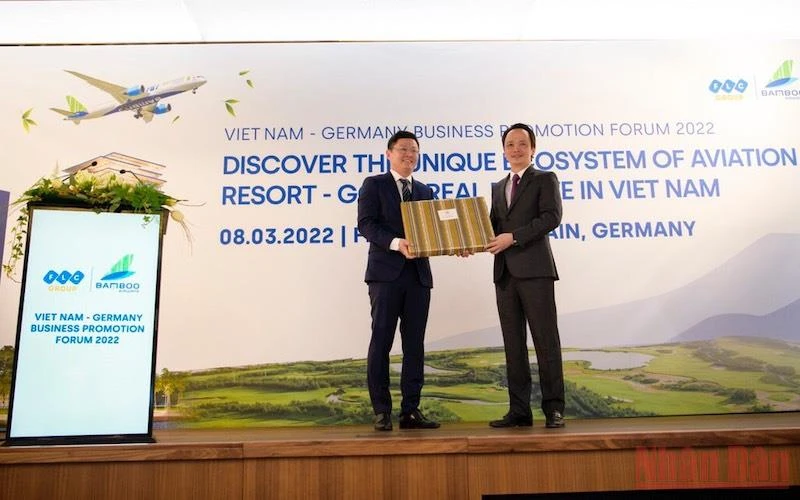 FLC, Bamboo Airways hợp tác chiến lược nhiều đối tác lớn tại Diễn đàn xúc tiến đầu tư ở LB Đức