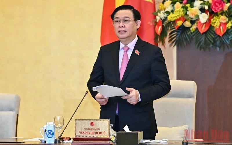 Chủ tịch Quốc hội Vương Đình Huệ phát biểu khai mạc phiên họp. (Ảnh: Duy Linh)