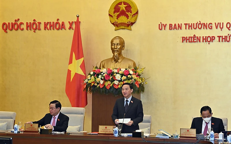 Phó Chủ tịch Quốc hội Nguyễn Đức Hải điều hành nội dung thảo luận tại phiên họp. (Ảnh: Duy Linh)