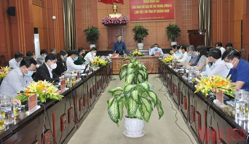 Đồng chí Nguyễn Quang Dương phát biểu tại buổi làm việc.