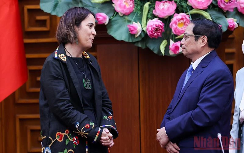 Thủ tướng Phạm Minh Chính tiếp bà Tredene Dobson, Đại sứ New Zealand tại Việt Nam. (Ảnh: Trần Hải)