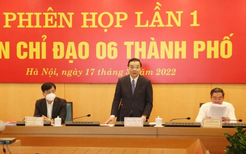 Chủ tịch UBND TP Hà Nội Chu Ngọc Anh phát biểu tại cuộc họp.