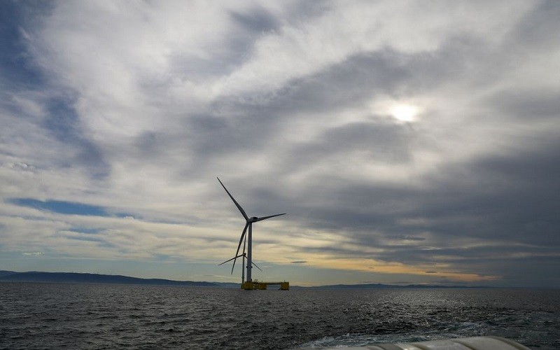 Các turbine gió của dự án điện gió nổi WindFloat Atlantic ngoài khơi bờ biển Viana do Castelo, Bồ Đào Nha, 23/9/2021. (Ảnh: Reuters)