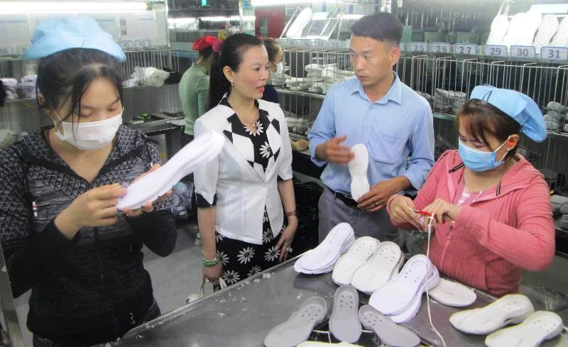 Công ty Cheng Da Việt Nam, huyện Đức Hòa, tỉnh Long An cần tuyển 400 lao động mới vào làm việc.