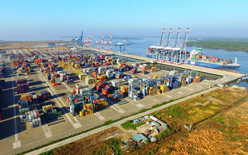 Hoạt động xuất, nhập khẩu hàng hóa của Việt Nam trong hai tháng đầu năm 2022 vẫn giữ được nhịp tăng trưởng khả quan. Ảnh: Đình Nam