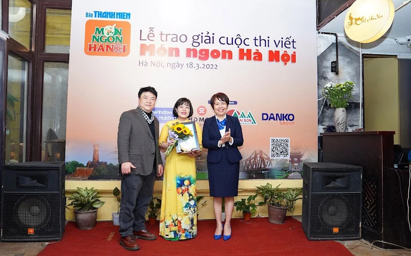 Tác giả Tạ Thị Thanh Hải đoạt giải nhất cuộc thi. (Ảnh: Ban tổ chức cung cấp)