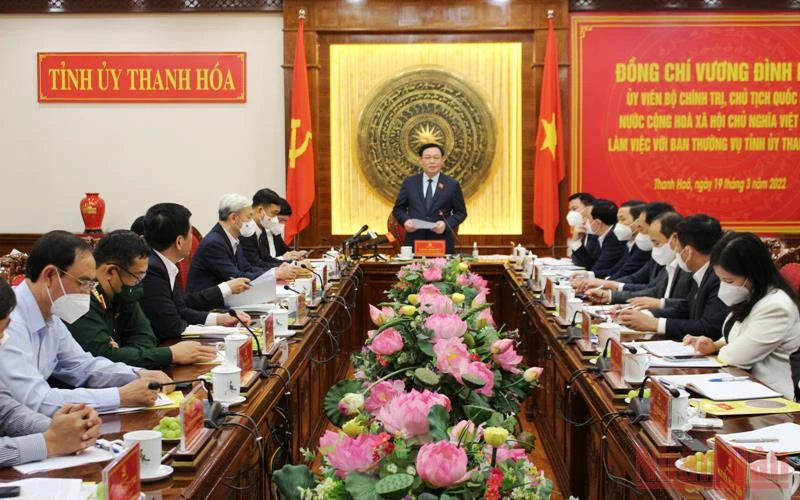 Chủ tịch Quốc hội Vương Đình Huệ phát biểu tại buổi làm việc với Ban Thường vụ Tỉnh ủy Thanh Hóa. (Ảnh: DUY LINH)
