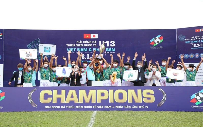  Câu lạc bộ U13 Thành phố Hồ Chí Minh vô địch Giải bóng đá Thiếu niên quốc tế U13 Việt Nam-Nhật Bản.