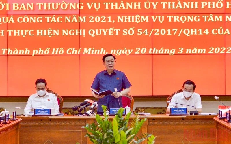 Chủ tịch Quốc hội Vương Đình Huệ phát biểu tại buổi làm việc với Ban Thường vụ Thành ủy Thành phố Hồ Chí Minh. (Ảnh Đăng Anh)