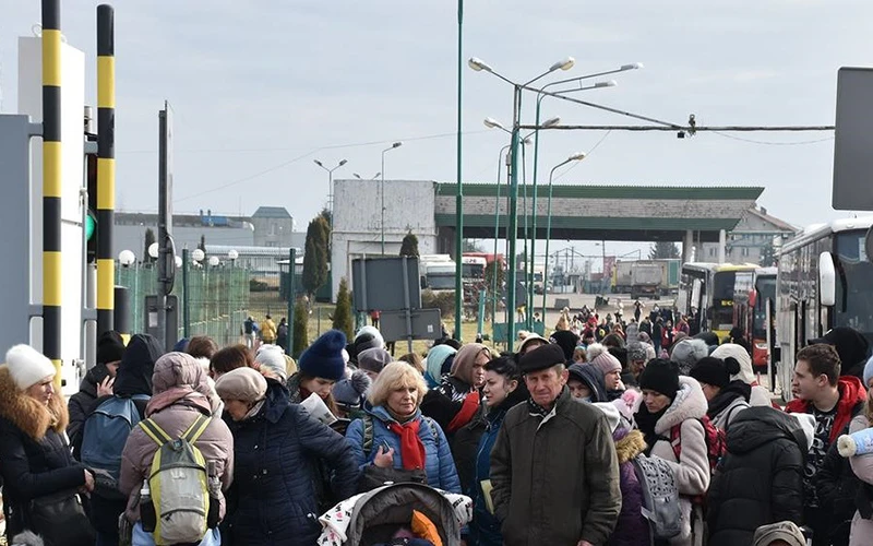 Người Ukraine sơ tán tới Ba Lan. (Ảnh Liên hợp quốc)