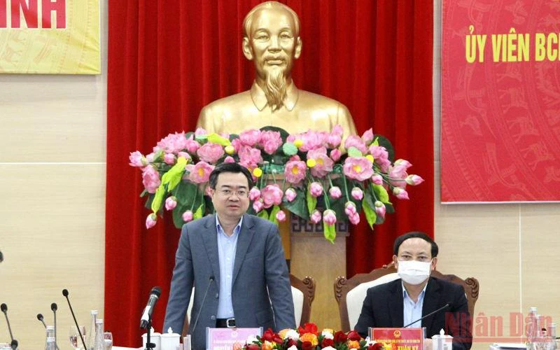 Bộ trưởng Xây dựng Nguyễn Thanh Nghị phát biểu kết luận tại buổi làm việc.