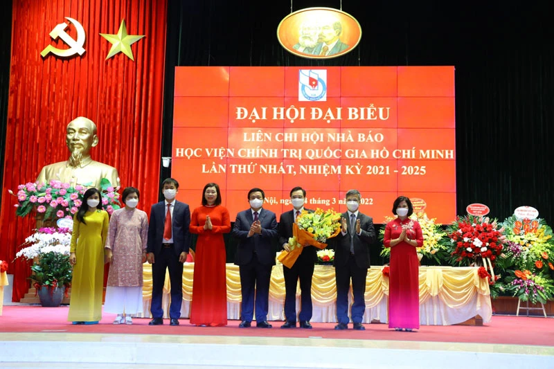 Ra mắt Liên Chi hội Nhà báo Học viện Chính trị quốc gia Hồ Chí Minh.