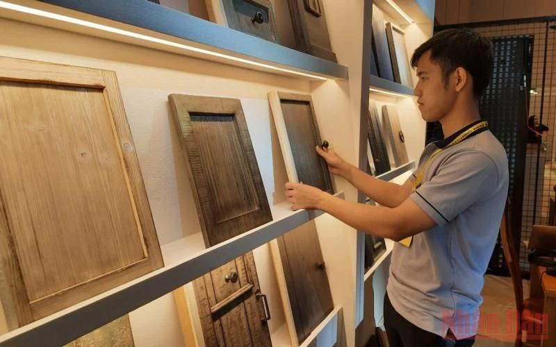 Trưng bày các sản phẩm ngành gỗ Thành phố Hồ Chí Minh tại thành phố Thủ Đức.