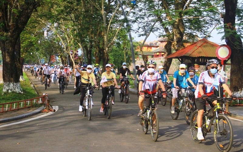 Khám phá Huế bằng xe đạp thông minh Sản phẩm du lịch thân thiện  Báo Thừa  Thiên Huế Online
