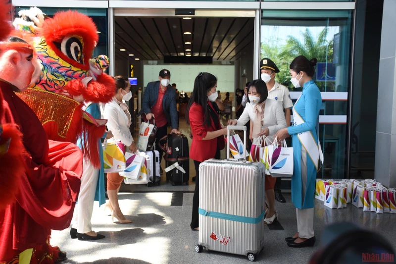 Đà Nẵng chào đón hơn 300 du khách quốc tế đến thành phố. 