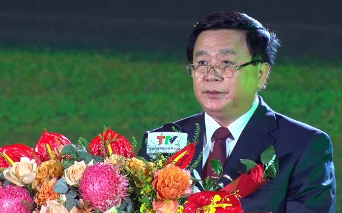 Đồng chí Nguyễn Xuân Thắng, Ủy viên Bộ Chính trị, Giám đốc Học viện Chính trị quốc gia Hồ Chí Minh, Chủ tịch Hội đồng Lý luận Trung ương phát biểu tại buổi lễ.
