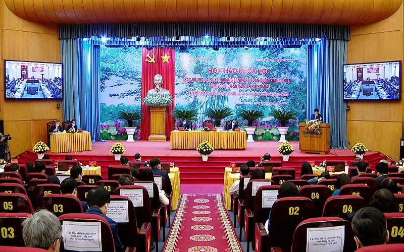 Hội thảo khoa học “Bác Hồ trở lại Tuyên Quang lãnh đạo toàn quốc kháng chiến - Tầm vóc lịch sử và giá trị thời đại” (Ảnh: Hải Chung).