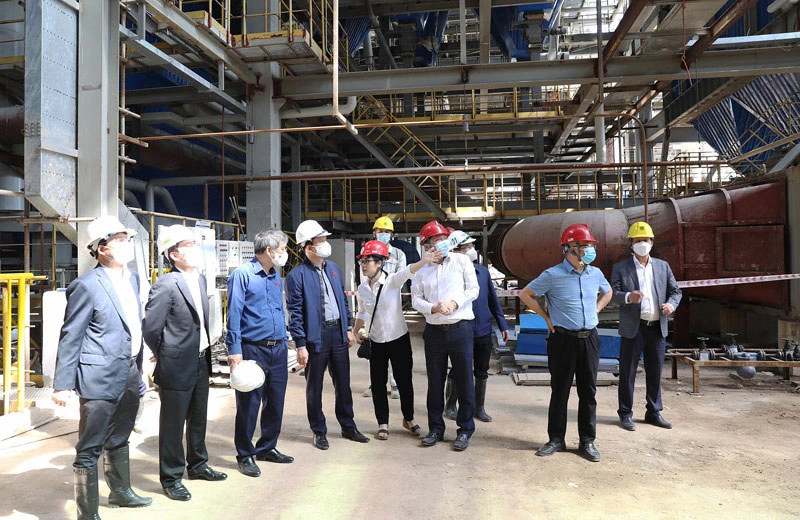 Đoàn giám sát thị sát các hạng mục của Dự án Nhà máy Điện rác Sóc Sơn.
