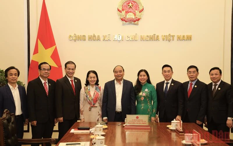 Chủ tịch nước Nguyễn Xuân Phúc làm việc với Trung ương Hội Chữ thập đỏ Việt Nam.