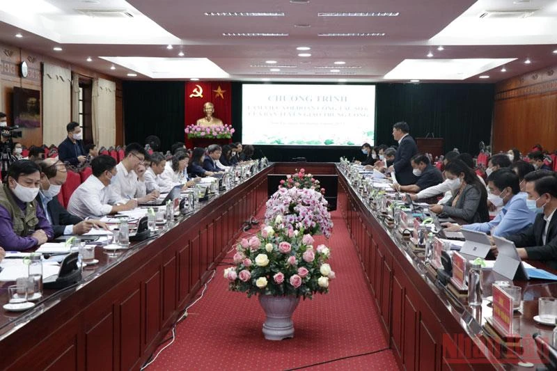 Đoàn công tác Ban Tuyên giáo Trung ương làm việc với tỉnh Sơn La.