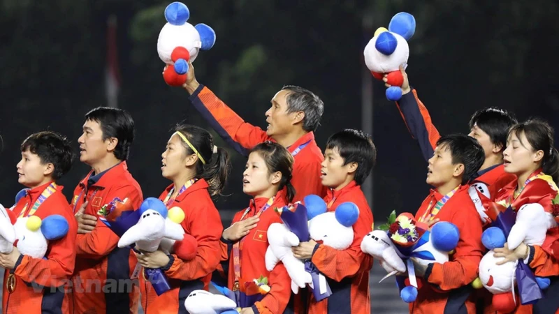 Đội tuyển nữ Việt Nam quyết tâm bảo vệ tấm huy chương vàng ở SEA Games 31. (Ảnh: TTXVN)