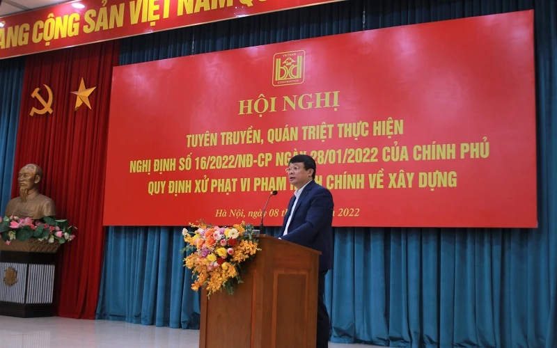 Thứ trưởng Xây dựng Bùi Hồng Minh phát biểu tại hội nghị.