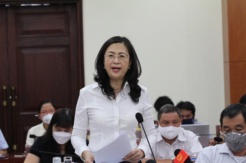 Bà Nguyễn Thị Bích Hạnh, Phó Cục trưởng Cục Thuế TPHCM thông tin tại họp báo. (Ảnh: VGP/Anh Thơ)