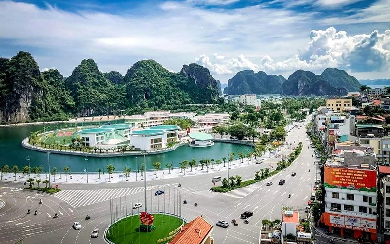 Đô thị Quảng Ninh ngày càng hiện đại và thân thiện với môi trường.