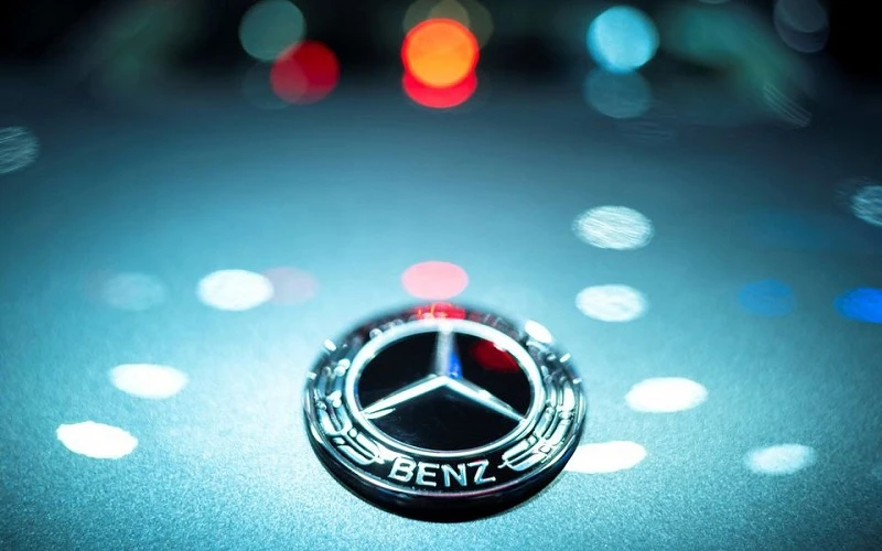 Logo của hãng xe hơi Đức Mercedes-Benz. (Ảnh: Reuters)