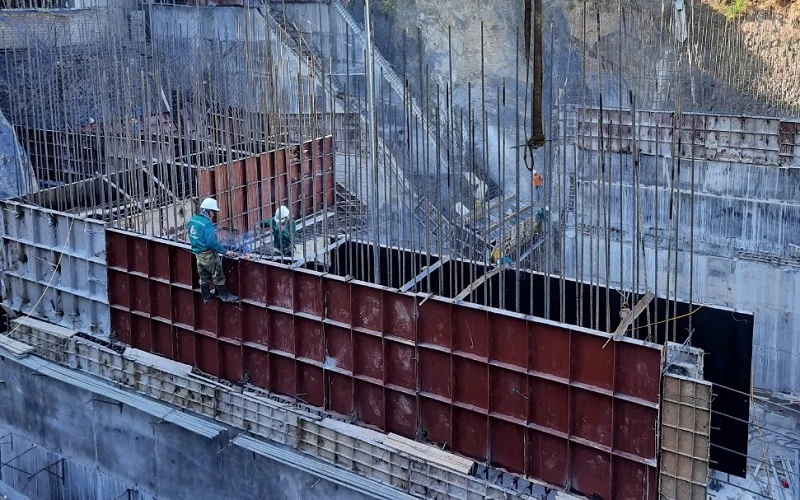 Nhiều doanh nghiệp ở Điện Biên đang gặp khó khăn vì bất cập trong công bố giá vật liệu xây dựng của liên Sở Xây dựng-Tài chính.