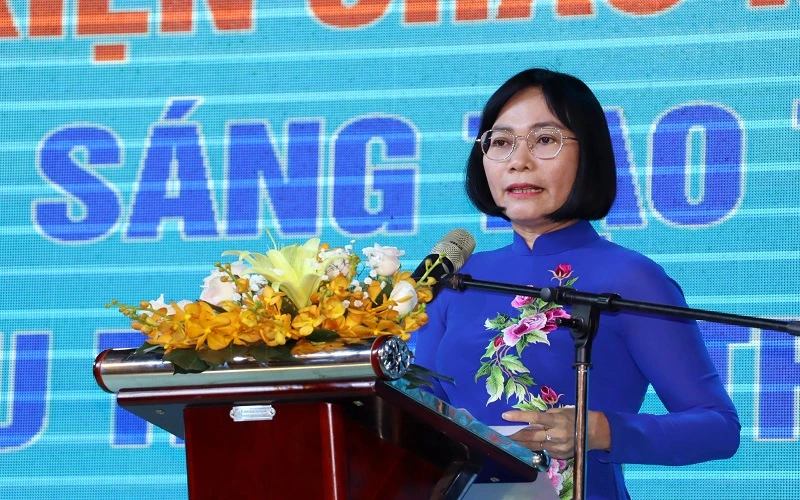 Phó Chủ tịch UBND tỉnh Đồng Nai Nguyễn Thị Hoàng phát biểu tại lễ khai mạc. 
