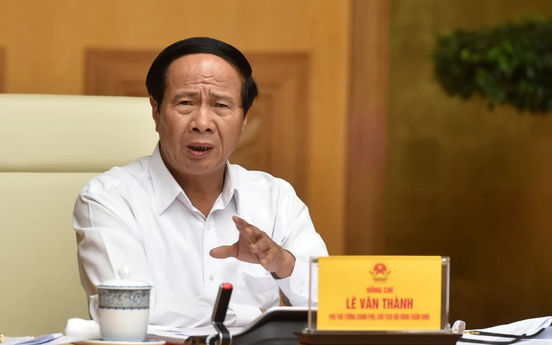 Phó Thủ tướng Lê Văn Thành chủ trì cuộc họp. (Ảnh: ĐỨC TUÂN)