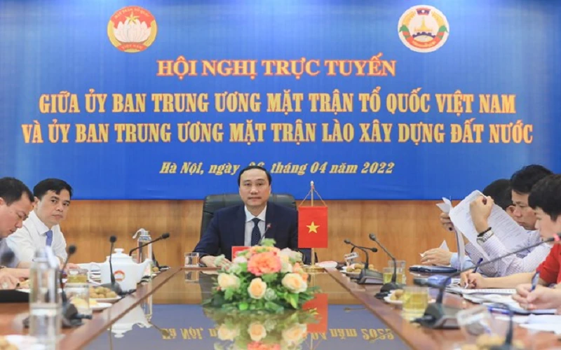 Phó Chủ tịch Ủy ban Trung ương MTTQ Việt Nam Phùng Khánh Tài trao đổi tại Hội nghị. Ảnh: Diệp Vinh
