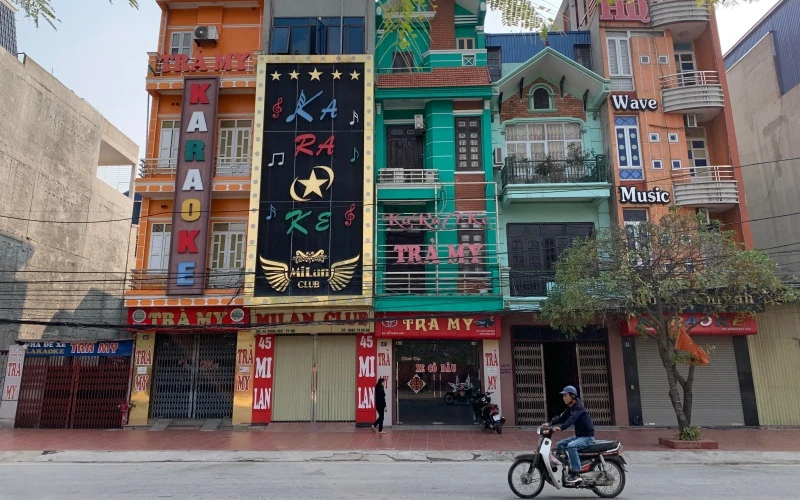 Các cơ sở kinh doanh dịch vụ karaoke trên địa bàn tỉnh Nam Định sẽ hết cảnh “cửa đóng then cài” từ ngày 29/4.