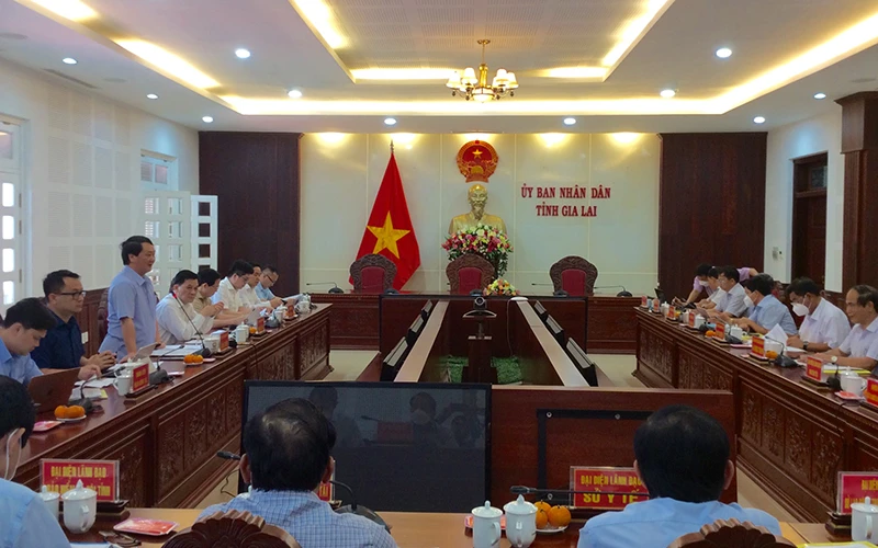 Quang cảnh buổi làm việc của Bộ trưởng, Chủ nhiệm Ủy ban Dân tộc Hầu A Lềnh với lãnh đạo tỉnh Gia Lai.